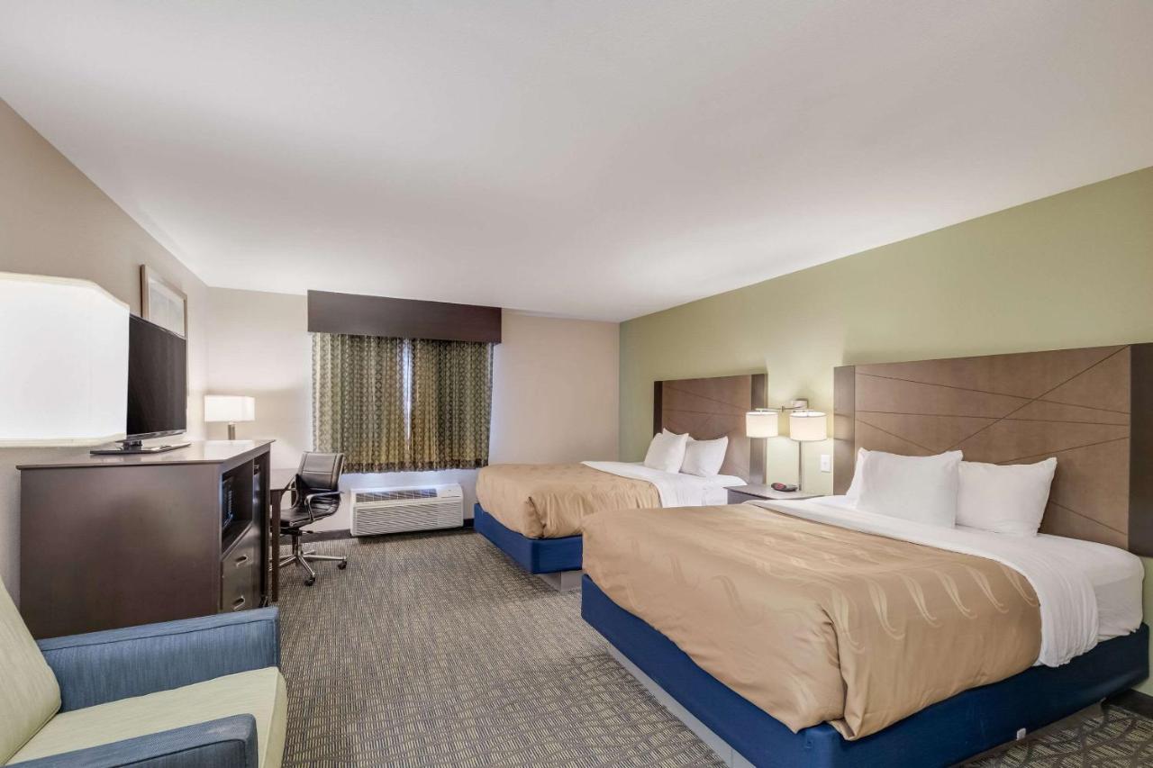 Quality Inn & Suites Адмор Екстериор снимка