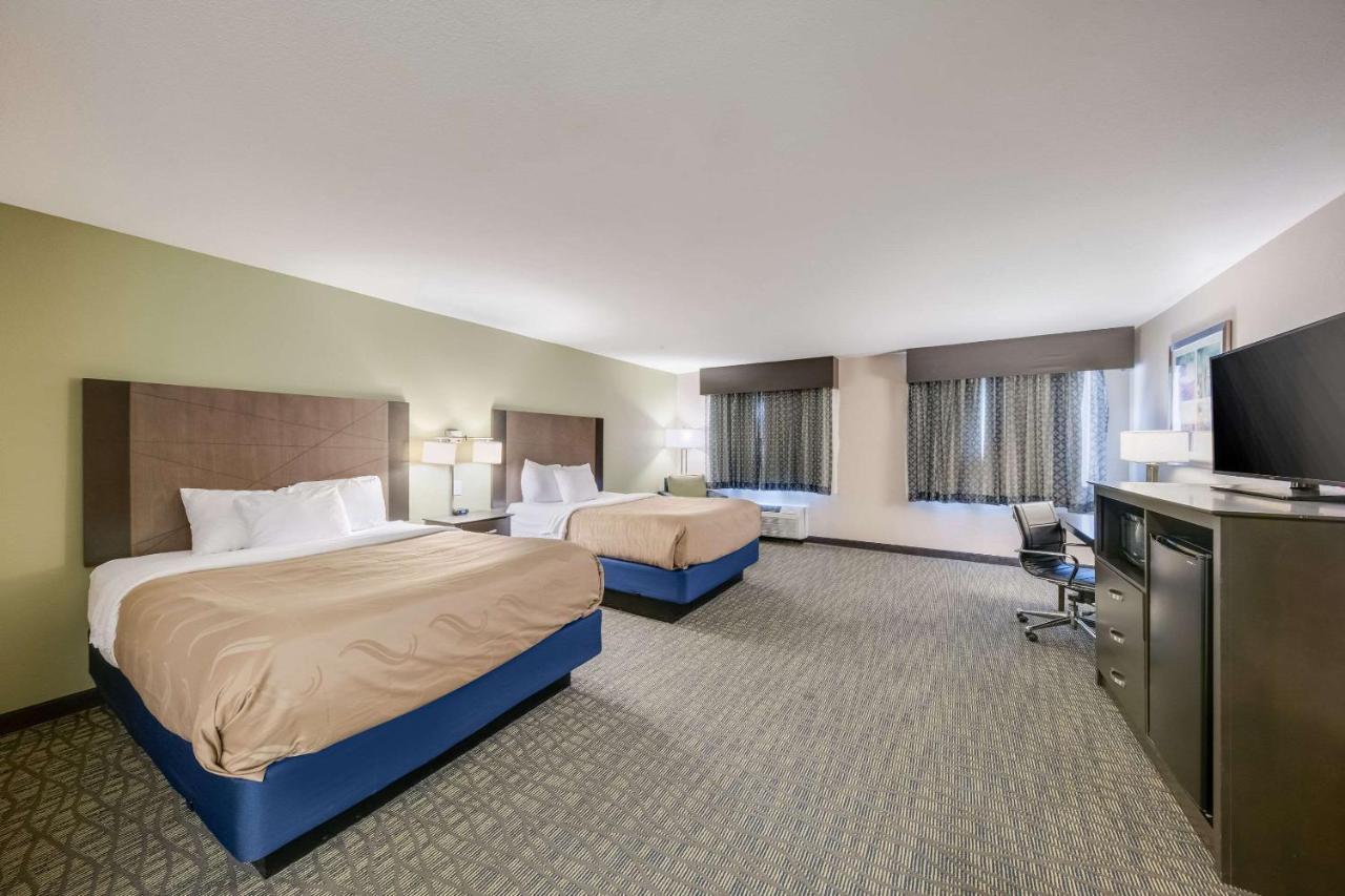 Quality Inn & Suites Адмор Екстериор снимка
