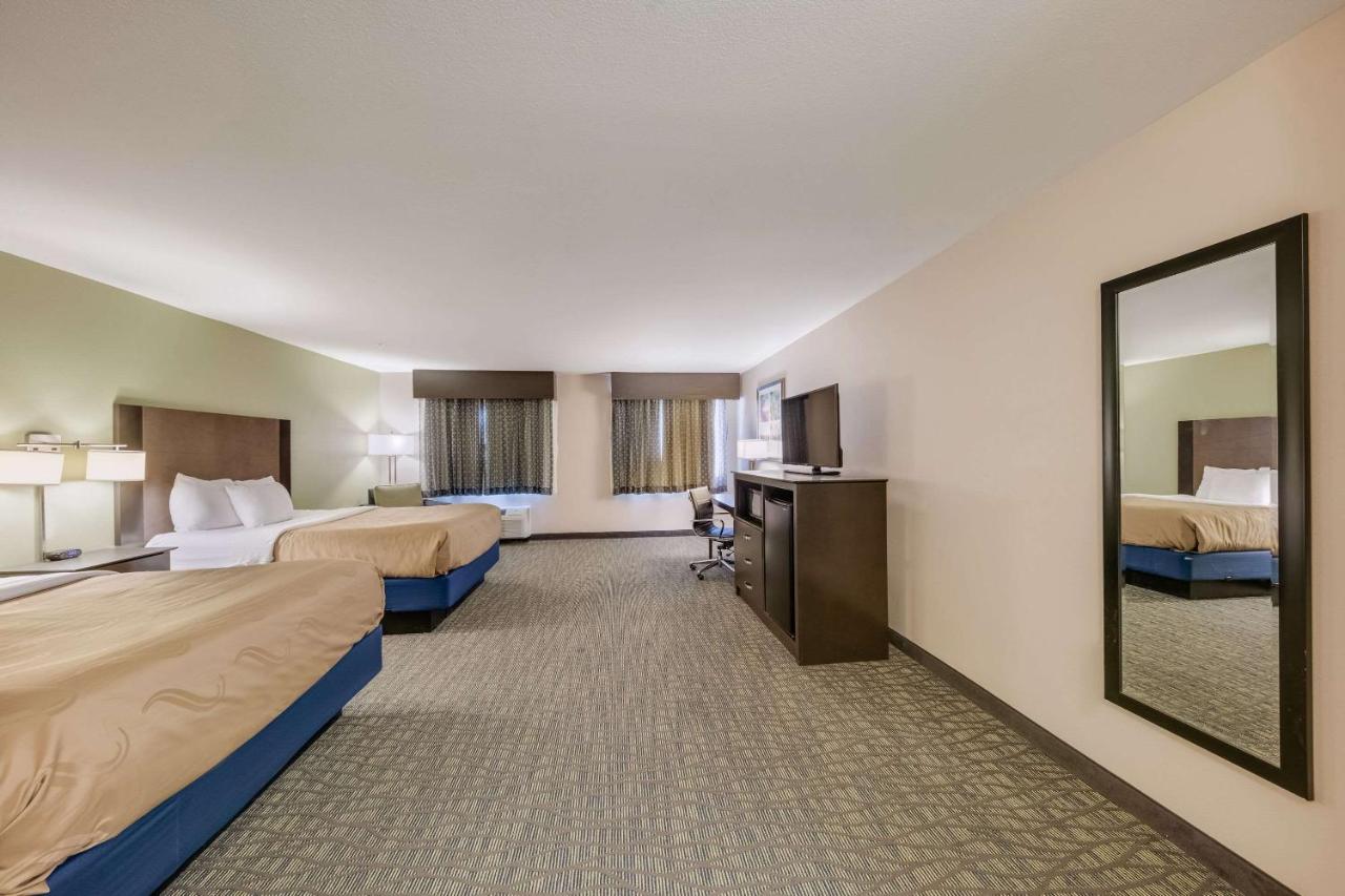 Quality Inn & Suites Адмор Екстериор снимка