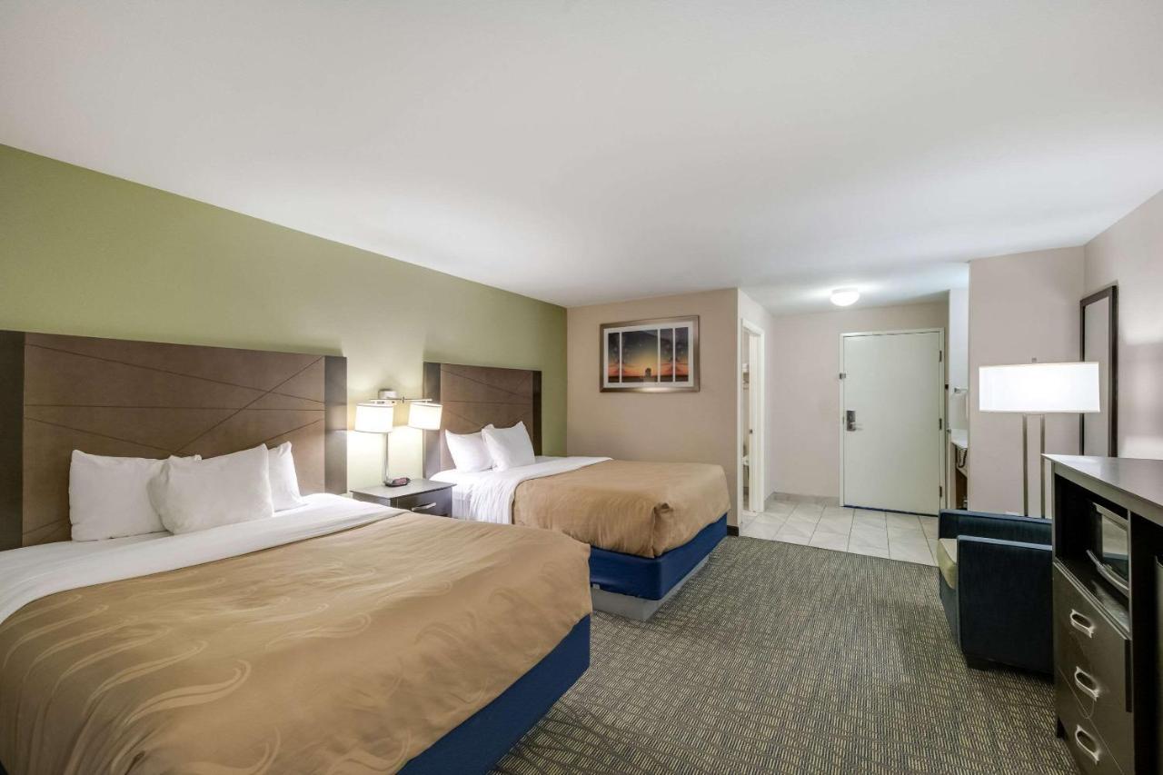 Quality Inn & Suites Адмор Екстериор снимка